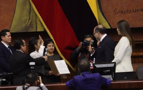 Henry Kronfle (der.) fue elegido como presidente de la Asamblea.