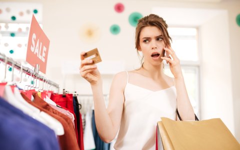 Investiga los precios sin descuento para saber si es conveniente comprar ese producto o no.