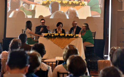 En el evento participaron los escritores Oscar Vela, Miguel Molina y Juana Neira.