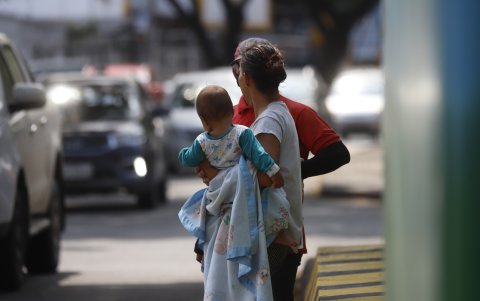 Desde mediados dE 2022, más de 104.000 personas venezolanas han podido concluir su registro migratorio en Ecuador.