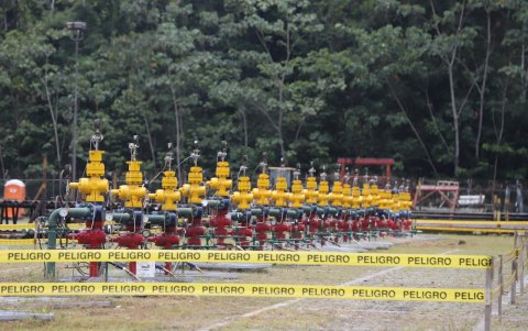 Cabezales de los pozos, de donde se extrae el fluido del campo Tambococha, pueden llegar hasta 10.000 pies de profundidad, no necesariamente en forma vertical.