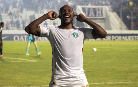 Juan Luis Anangonó registra 4 goles, 3 asistencias y 8 titularidades en 10 partidos.