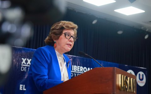 La magistrada Ivonne Núñez en una actividad realizada en El Salvador.