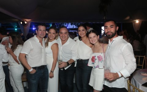 Pablo Lama, María Izquierdo, José Antonio Perea, Andrea Guzmán, María Emilia Ortiz y Elio Wong.