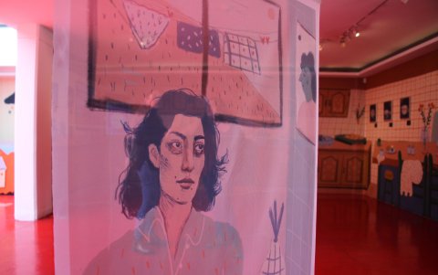 A través de sus obras, Zapata aborda sus propias opiniones sobre ser mujer.