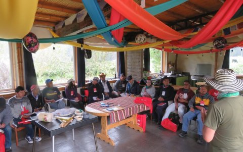 Otro de los talleres con gran concurrencia fue el de cultivo de hongos.