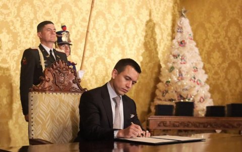 Una vez que asumió el poder, Daniel Noboa derogó el decreto que delegaba la competencia a Guayaquil.