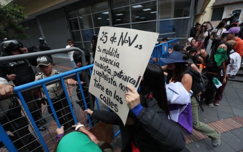 Organizaciones feministas salieron a marchar en el Día de la Mujer.