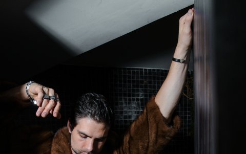 Johann lamenta que la cartelera teatral en el país sea limitada y no disponga de largas temporadas.