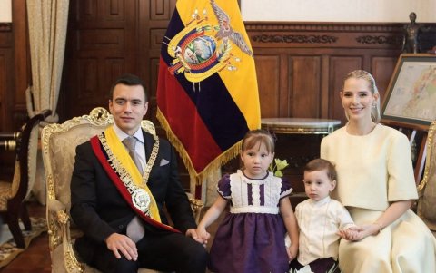 Con su esposa, Lavinia y sus hijos, Luisa y Álvaro.