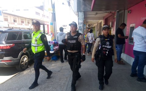 La ciudadanía alega que solo estas últimas semanas se ha visto a las autoridades de control en las calles.