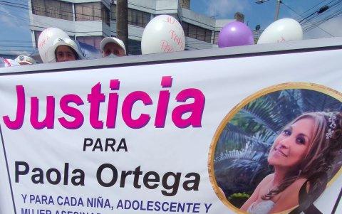 Durante el proceso, los familiares de la víctima clamaban por justicia.