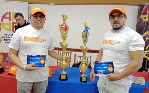 Édison Revelo (i) y David Orquera (d) clasificaron de forma invicta a la final.