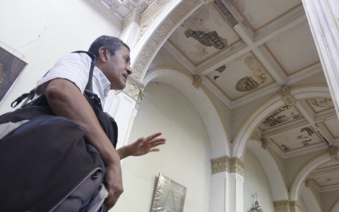 3. Temor. Parte de la cubierta de La Victoria está con evidentes daños.