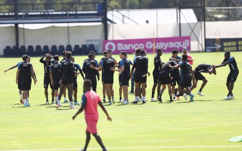 La práctica de Independiente del Valle se desarrolló en un ambiente de alegría y unión.