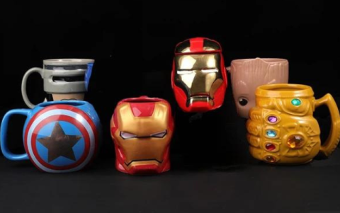 Las tazas de personajes, sagas o celebridades favoritas es otra opción de regalo.