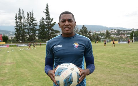 Madison Julio firmó con el Oleksandriya, de Ucrania.