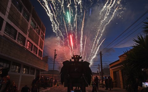 Miles de guatemaltecos celebraron este jueves en todo el territorio nacional la 