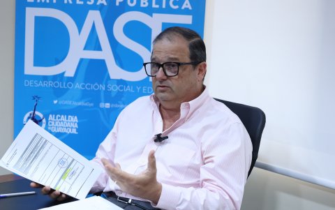 Funcionario. Samán muestra a EXPRESO la denuncia.