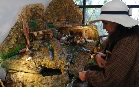 Lola Galindo tiene su pesebre en una habitación de 12 metros cuadrados