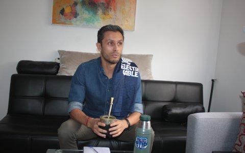 El exfutbolista del Bombillo hoy se desempaña como analista y comentarista deportivo.