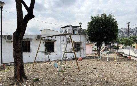 Destruidos. Las estructuras dañadas no son reemplazadas; la mayoría de los juegos infantiles en la ciudadela Martha de Roldós está así.