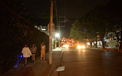 Iluminación. Algunas zonas tienen baja iluminación o no tienen luz.