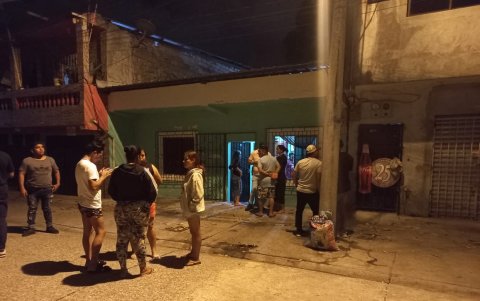 Exteriores de la casa en donde ocurrió la matanza.