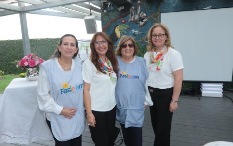 Ana María Ortega, Soraya Saltos, María Eugenia de Carrera y Jacqueline García.