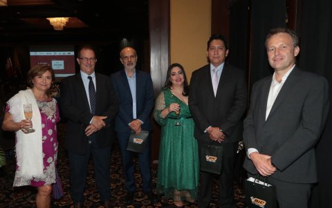 Patricia Cardineau, Jérome Cardineau, Iván Rivera, María Belén Vargas, Gustavo Matute y Pascal Thiebaud.