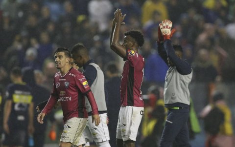 Mario Rizotto (i) fue clave en la gran actuación de los rayados que llegaron a la final de la Copa Libertadores de 2016.