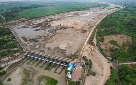 El proyecto Derivadora Cañar es uno de los que está siendo intervenido por El Niño.