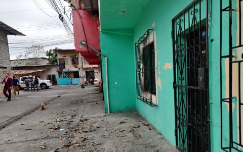 Domicilio ubicado en el Guasmo Sur, donde se produjo el ataque armado que terminó con la vida de cuatro menores y su madre.