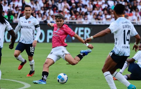 Kendry Páez destaca como atacante en Independiente del Valle.