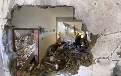 Los bombardeos israelíes se concentraron la madrugada del martes en Rafah y Jan Yunis, en el sur, así como en Deir al Balah, en el centro.