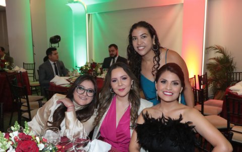 Lisbeth Zumba, Daniela de la Cueva, Luisa María Heredia y Merlyn Ochoa.