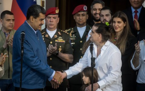 El presidente Nicolás Maduro recibe al empresario colombiano Alex Saab, en el Palacio de Miraflores en Caracas (Venezuela).