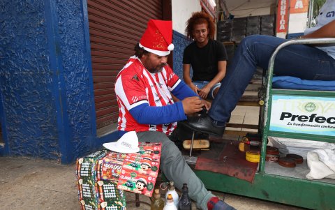 Milton le enseñó a Davis lo que era trabajar desde pequeño.