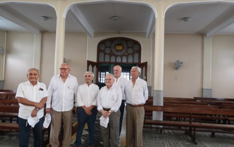 José Maridueña, Carlos Lozano, José Marzo, Alfredo Harb, Mario Polit y Luis Flor.