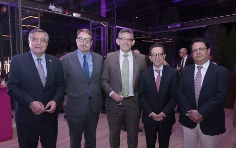 Patricio Donoso, Hans Ehmig,, Diego Carrasco, Roberto Izurieta y Oswaldo Del Pozo.