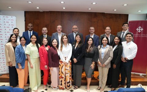 El equipo de Arca Continental Ecuador y Tonicorp.