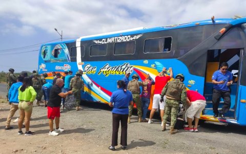 La ciudadanía pide que la presencia militar sea permanente, tras el feriado.
