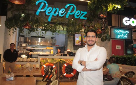 Gerente.- Jhon Palomeque, gerente del restaurante Pepe Pez.