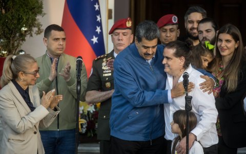 Caracas. Nicolás Maduro recibe a Alex Saab en el Palacio de Miraflores.