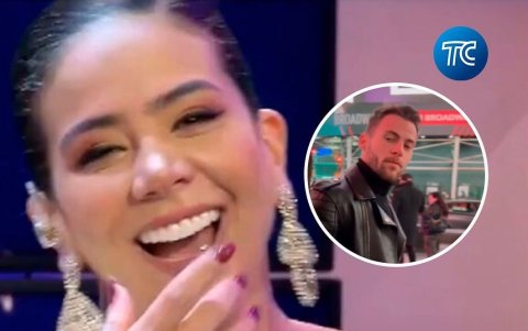 Con su novio francés.