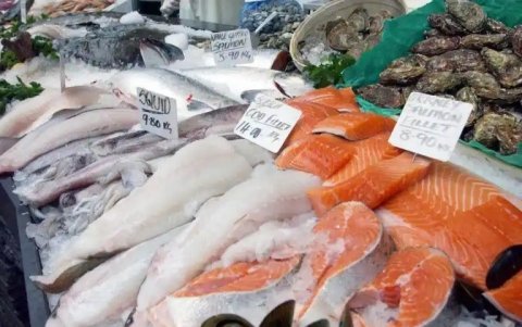 Doctores destacan un mineral en el pescado que evita daños.