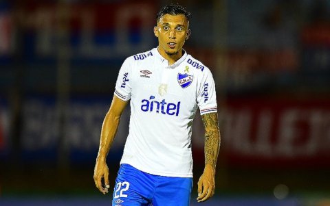 Mathías Suárez, esta en el radar del Barcelona 2024.