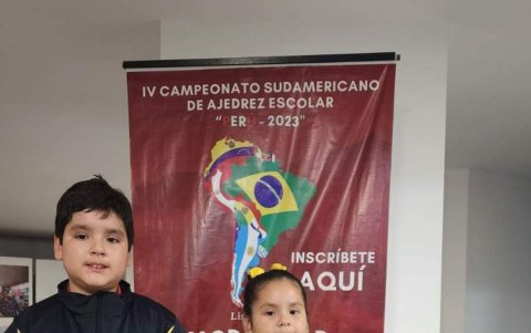 Los hermanos Bruno e Isabelle Fiallos Baco durante su participación en  el Campeonato Sudamericano Escolar Perú 2023.