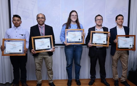 Jonathan Puerres, Michael Ayala, Micaela Vargas, Roberto Andrade y Danny Sarango resultaron finalistas.