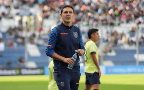 Miguel Bravo entrenador de  la Tri Sub-23 en el Preolímpico